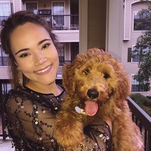 Meet your Posher, Caroline